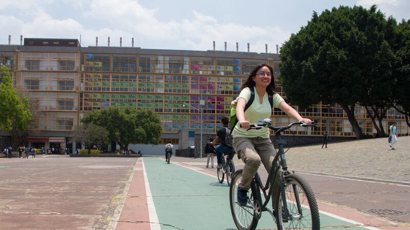 ¿Quieres estudiar en otro país? UNAM abre convocatoria para Beca de Movilidad Estudiantil