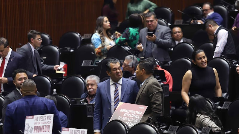Diputados eliminan ‘pensiones doradas’ de altos funcionarios