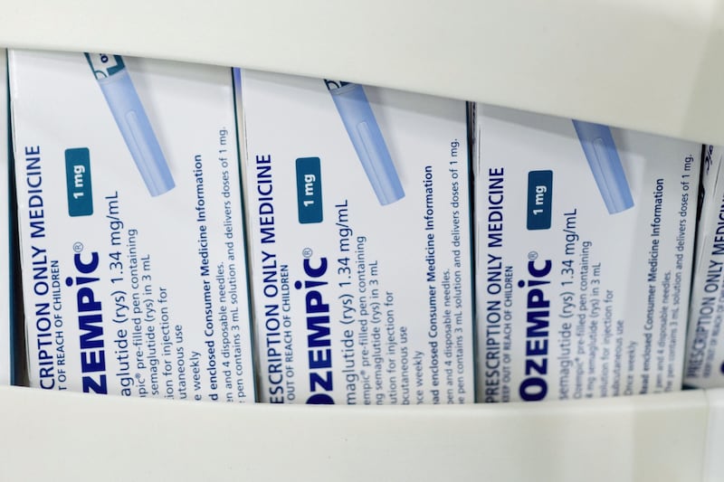 ¿Qué es el ‘aliento Ozempic’ y por qué disparó la venta de chicles y mentas?