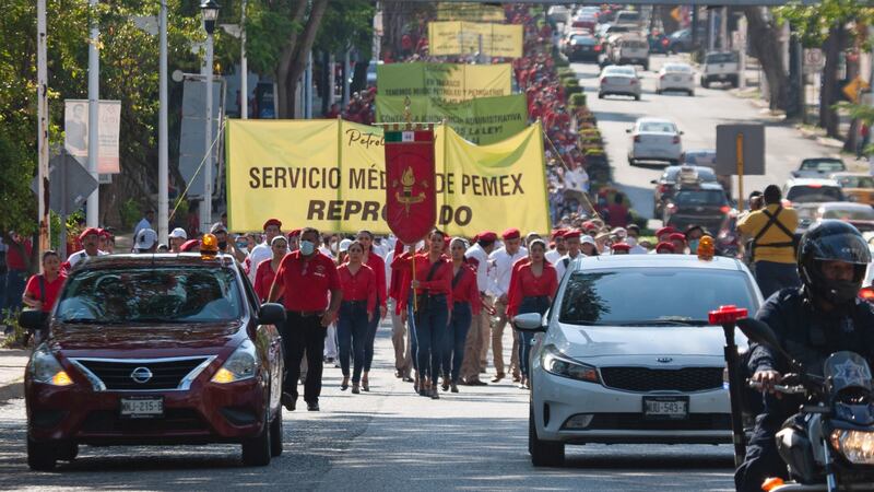 Expropiación Petrolera: Trabajadores de Pemex marchan en Tabasco para exigir mejores condiciones laborales