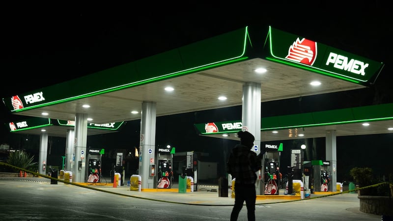 ¿Qué sabemos de la compra de Pemex en Veracruz, que supervisa el equipo de Claudia Sheinbaum?