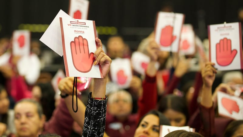 Morena aventaja en preferencias hacia 2027: Encuesta EF