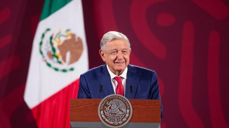 ‘No participó mucha gente’: AMLO ‘hace menos’ marcha del INE y los ‘reta’ a llenar el Zócalo