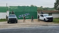 No era una refinería clandestina: Aseguran centro de almacenamiento ilegal de combustible en Veracruz