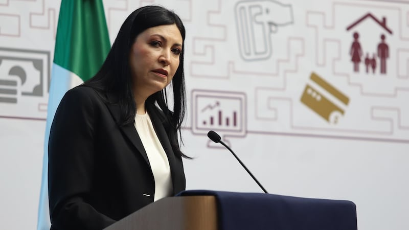 Fuerza laboral femenina impulsaría la actividad económica: Banxico