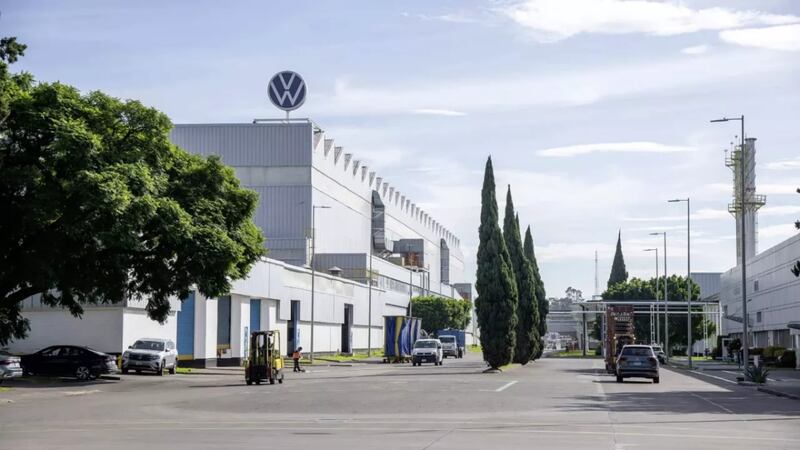 Planta de Volkswagen en Puebla, ¿el más beneficiado por la crisis en Europa? Esto sabemos
