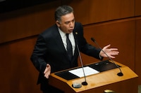 Senador Enrique Inzunza niega buscar cooperación con EU; se ‘refugia’ en Badiraguato
