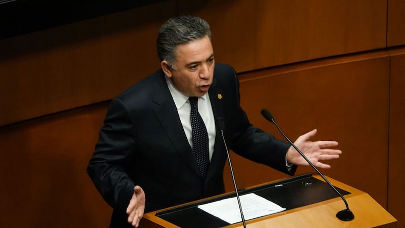 Senador Enrique Inzunza niega buscar cooperación con EU; se ‘refugia’ en Badiraguato