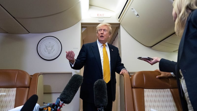 Trump creará su propia aerolínea para deportar a migrantes en EU; tendrá Boeing 737 y aviones ejecutivos