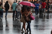¿Frío en primavera? Lluvias afectarán a la mitad del país el fin de semana