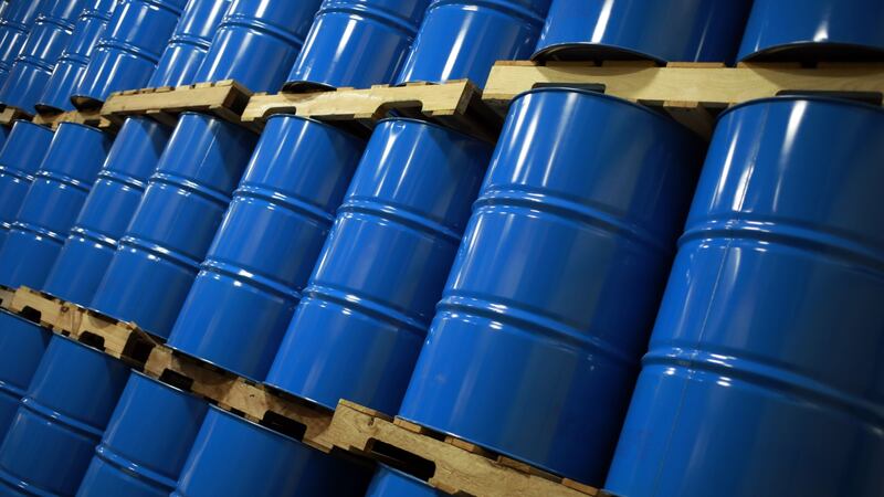 La carambola energética: la OPEP+ reduce la oferta en 2 mbd