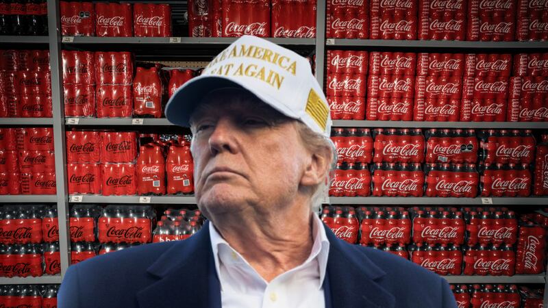 Coca Cola pierde clientes y le echa la culpa a aranceles de Trump: Hispanos compran menos ‘chesco’