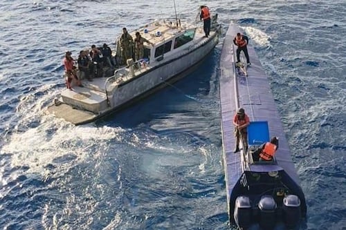 Semisumergible, que ocultaba 4 toneladas de cocaína, es interceptado en Colima; hay 3 detenidos