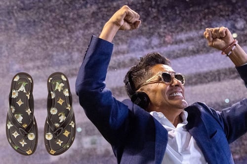 Así son las sandalias Louis Vuitton de 18 mil pesos que Infantino le regaló a Jorge Campos