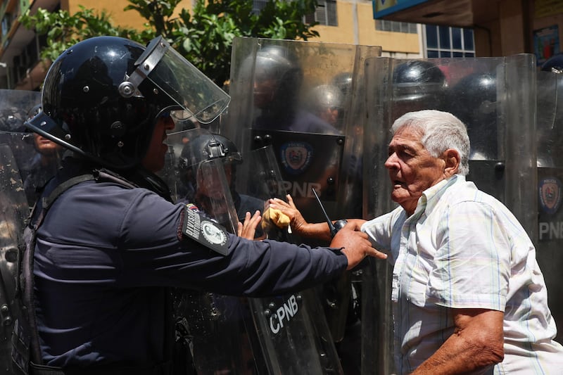 Aumento salarial en Venezuela: Trabajadores rechazan la represión de sus protestas