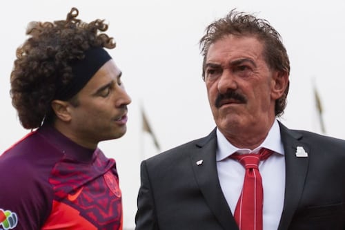 ‘A su edad no sé si tiene reflejos’: ¿Por qué Ricardo La Volpe no ve a Guillermo Ochoa para el Mundial 2026?