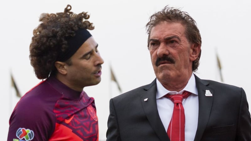 ‘A su edad no sé si tiene reflejos’: ¿Por qué Ricardo La Volpe no ve a Guillermo Ochoa para el Mundial 2026?