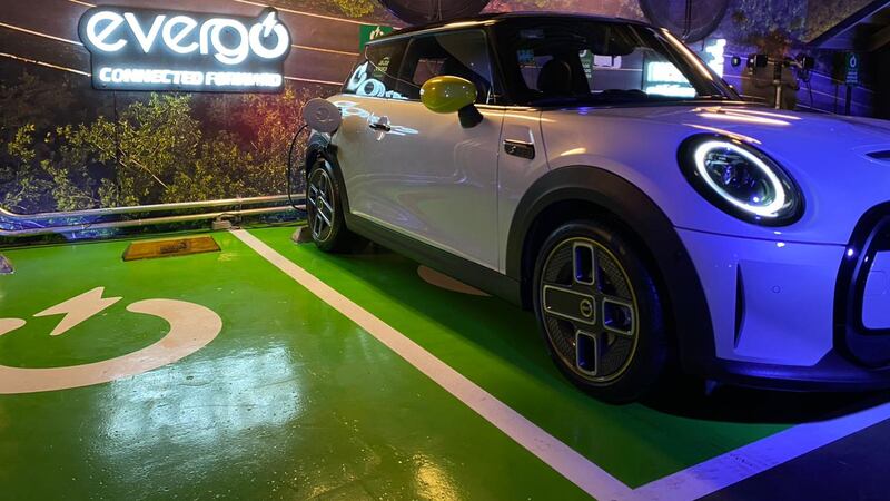 México estará ‘bien enchufado’ con red para autos eléctricos más grande de Latinoamérica