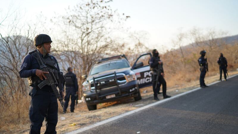 Asesinan a 2 militares en La Aguililla, Michoacán