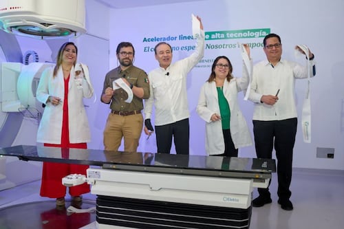 Sonora pone en marcha acelerador lineal contra el cáncer y nuevos proyectos hospitalarios