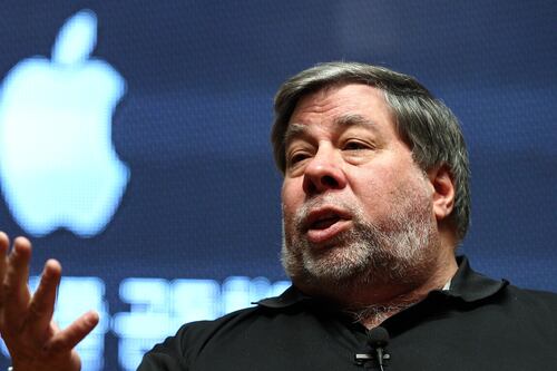 ¿Apple tiene que preocuparse por diseñar iPhones plegables?