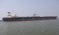 Irán exige códigos secretos y yuanes a barcos en Estrecho de Ormuz; buques de EU e Israel son rechazados