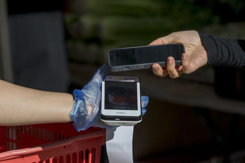 CoDi y DiMo, lejos de Pix