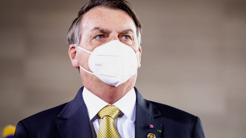 Jair Bolsonaro se libra de la cirugía... por ahora