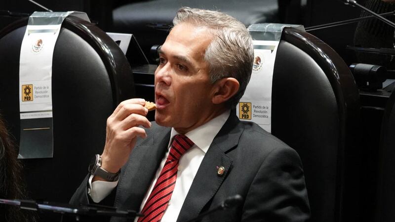 Esto gusta a las y los trabajadores: Mancera propone jornadas laborales de 6 horas diarias