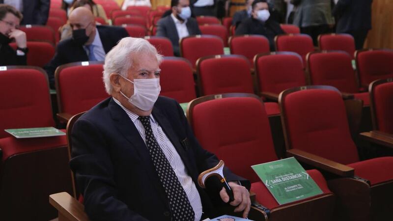 ¿Otra vez? Vargas Llosa aparece en los ‘Pandora Papers’ por sociedad ‘offshore’