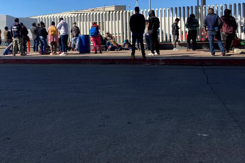 Paisano, buenas noticias: Demócratas buscan regularizar a 8 millones de indocumentados