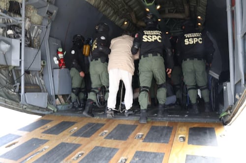 Familiares de 92 criminales mexicanos enviados a EU impugnarán entrega en tribunales