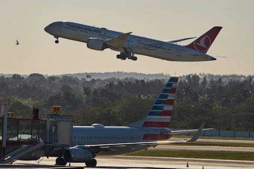 Crisis de petróleo en Cuba: ¿Qué aerolíneas canadienses cancelaron vuelos a La Habana?