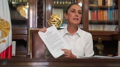 Sheinbaum abrió la puerta a una negociación con EU y negó que el gobierno de México tenga vínculos con el narco.