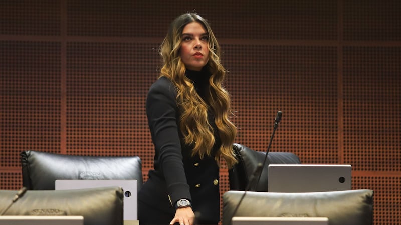 Velasco ‘destapa’ a Ruth González, esposa del gobernador, para ser candidata en SLP: ‘Ojalá se anime’