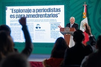 AMLO ‘guarda silencio’ ante filtración de datos de periodistas
