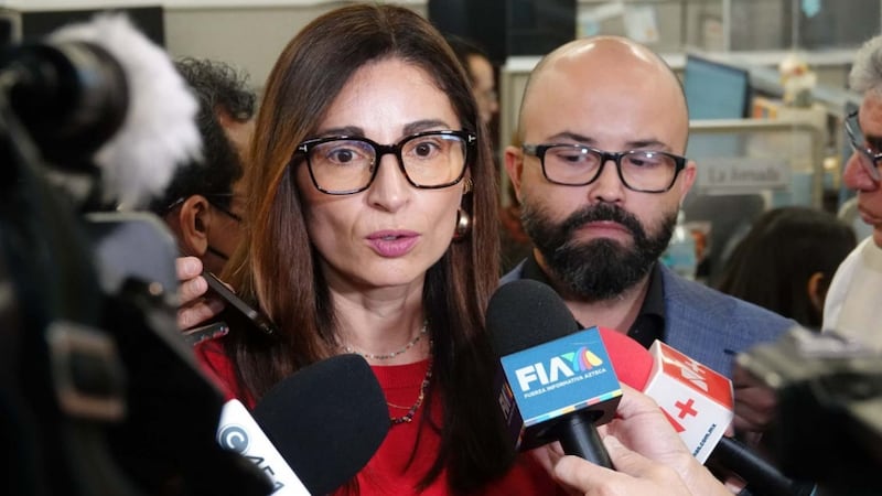 ‘No son capaces de venir 2 días seguidos’: Proponen semana laboral de 48 horas para legisladores