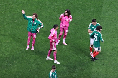 Los tres porteros de la Selección Mexicana agradecen el apoyo. (Foto: EFE)