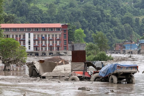Avalancha golpeó a Nepal en solo 7 minutos: Avanzó a 188 kilómetros por hora... y creó 2 enormes lagos