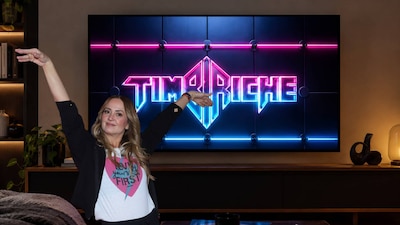 Andrea Legarreta defendió a los exintegrantes de Timbiriche ante la serie que no solicitó permiso para contar la historia. (Foto: Cuartoscuro/VIX/ChatGPT)