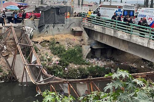 Autoridades de Neza le ‘echan la bolita’ al gobierno federal sobre el colapso de puente peatonal