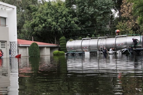 ¿Cuáles son los números de emergencia a los que debes marcar si tu colonia se inunda en la CDMX?