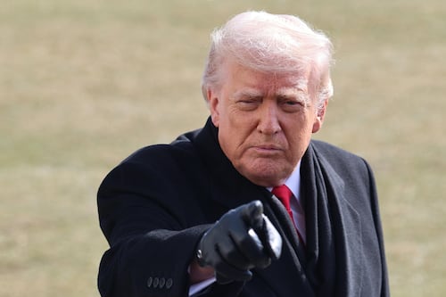 ‘Peor de lo que esperaban’: Aprobación de Donald Trump cae a nivel más bajo; no confían en su liderazgo