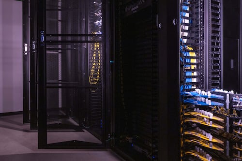 Lo que no sabías sobre la industria de ensamblaje de servidores de IA