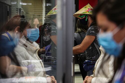 Sistema de salud de Santiago, capital de Chile, casi al límite de su capacidad por COVID-19