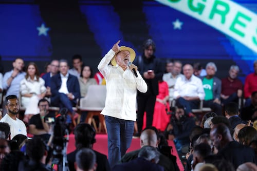 ‘Para que nadie secuestre al presidente’: Lula lanza candidatura y promete invertir más en defensa