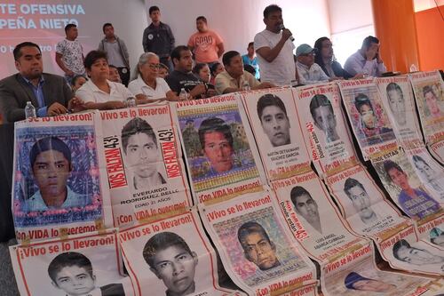 Padres de los 43 exigen a la SCJN acelerar atracción del caso Iguala