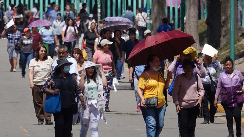 Calor ‘burla’ al Frente frío 38: Entra este miércoles con lluvias... pero 17 estados se ‘rostizarán’