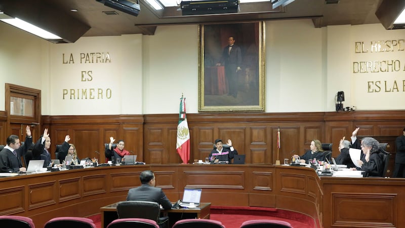 La Corte falla a favor de Televisa: ordena al SAT devolver más de 100 mdp