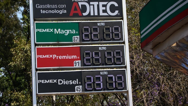 Precio de la gasolina regular ‘vuela’ durante junio; ¿cuánto han pagado más los mexicanos por litro?